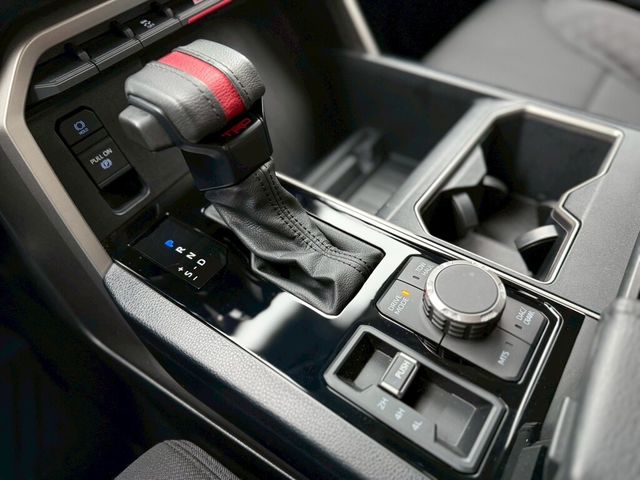 TOYOTA豐田 TUNDRA  第11張相片