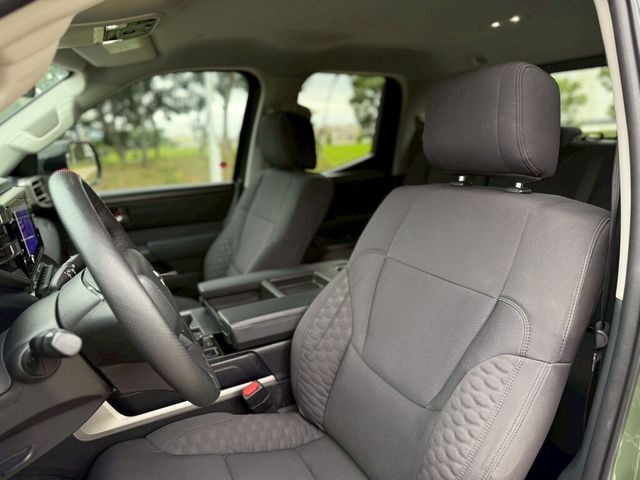 TOYOTA豐田 TUNDRA  第15張相片