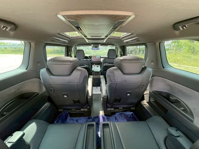 LEXUS凌志 LM500H  第5張相片
