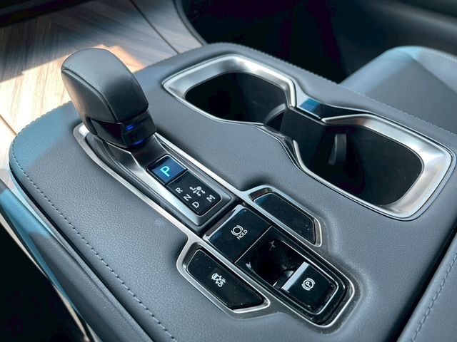 LEXUS凌志 LM500H  第17張相片