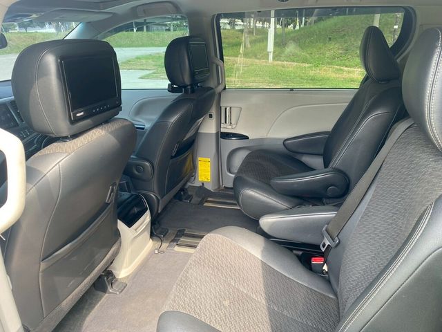 TOYOTA豐田 SIENNA  第12張相片