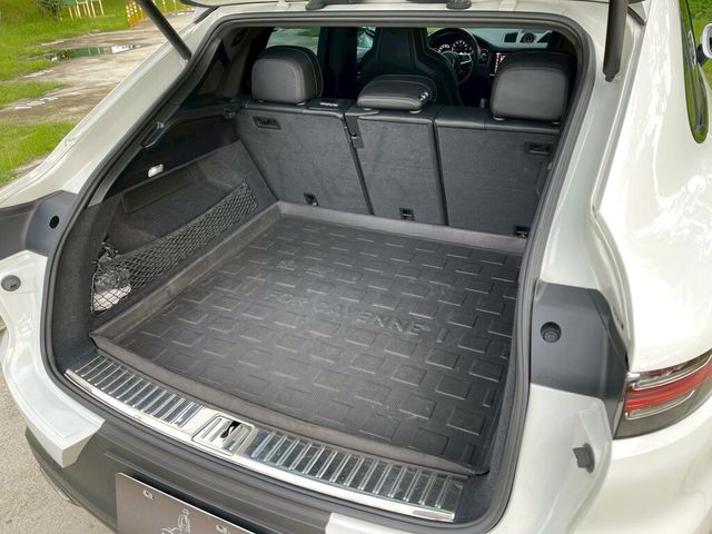 PORSCHE保時捷 CAYENNE  第16張相片