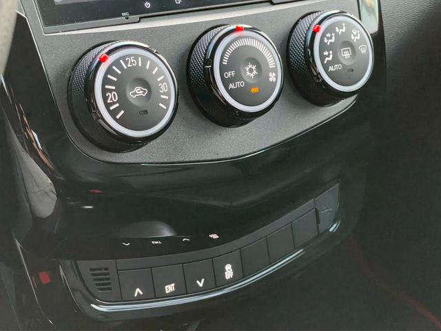 MITSUBISHI三菱 COLT PLUS  第10張相片