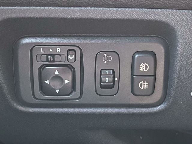 MITSUBISHI三菱 COLT PLUS  第15張相片