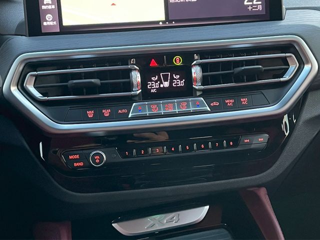 BMW寶馬 X4 XDRIVE30I  第9張相片