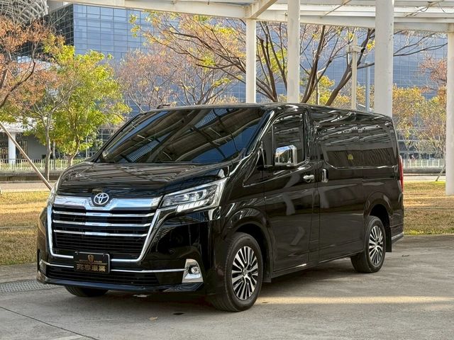 TOYOTA豐田 GRANVIA  第1張相片
