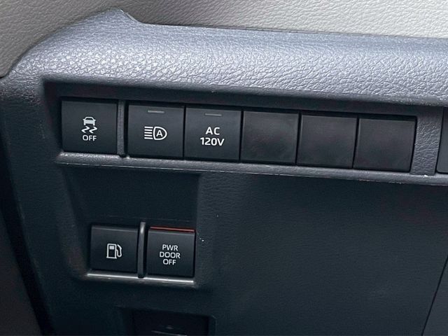 TOYOTA豐田 SIENNA  第9張相片