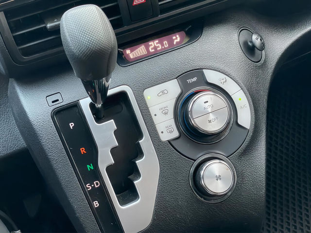 TOYOTA豐田 SIENTA  第8張相片