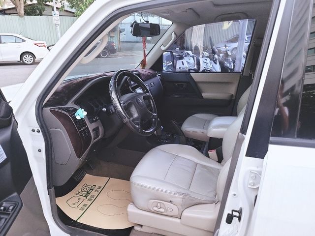 MITSUBISHI三菱 PAJERO  第6張相片