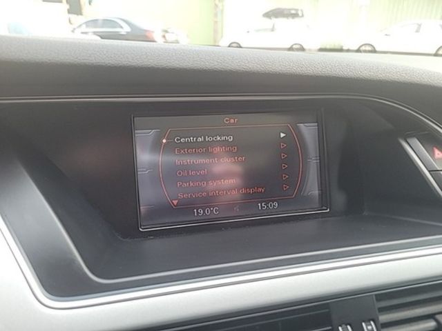 AUDI奧迪 A4 AVANT  第16張相片