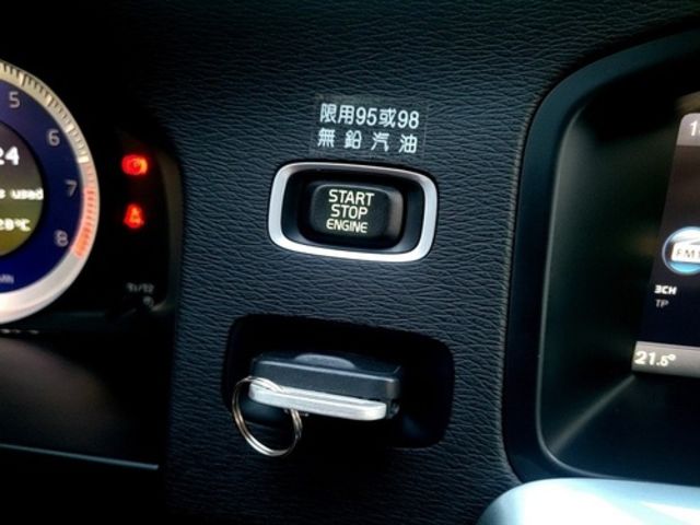 VOLVO富豪 S60  第10張相片