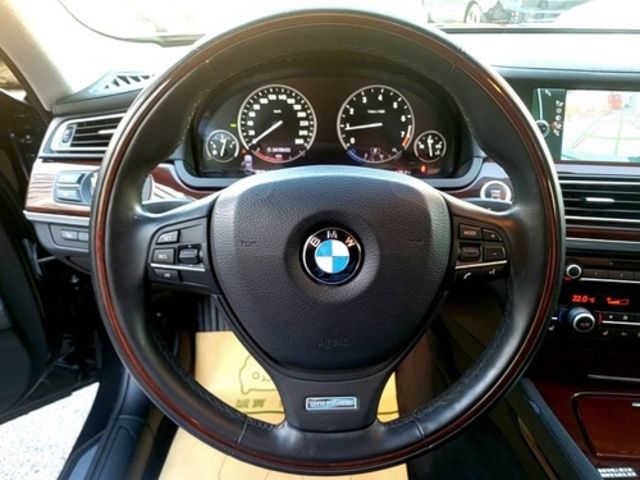 BMW寶馬 740LI  第8張相片