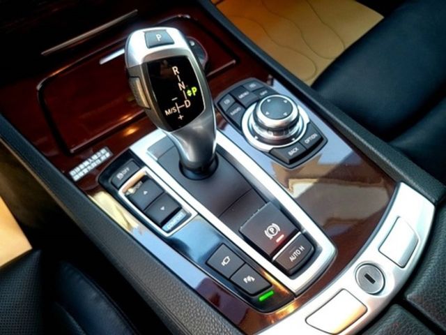 BMW寶馬 740LI  第17張相片