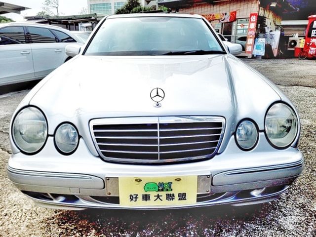 M-BENZ賓士 E320  第3張相片