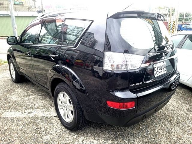 MITSUBISHI三菱 OUTLANDER  第2張相片