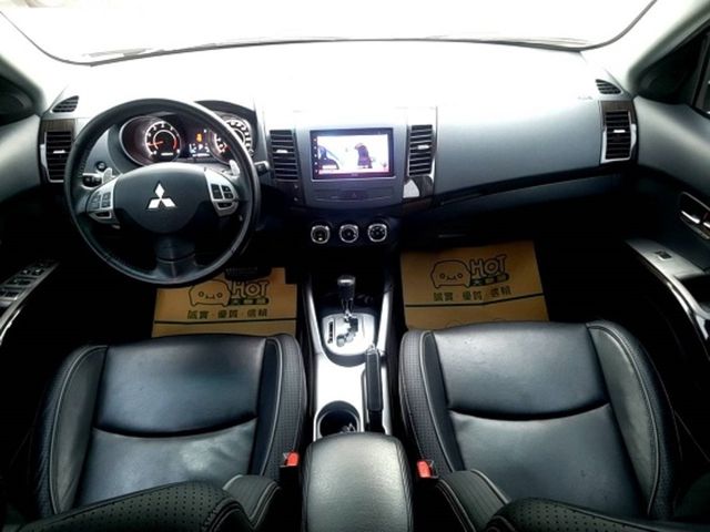 MITSUBISHI三菱 OUTLANDER  第8張相片