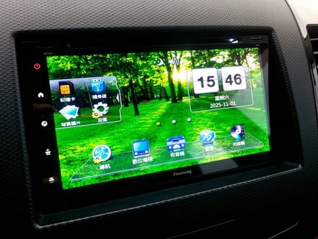 MITSUBISHI三菱 OUTLANDER  第14張相片