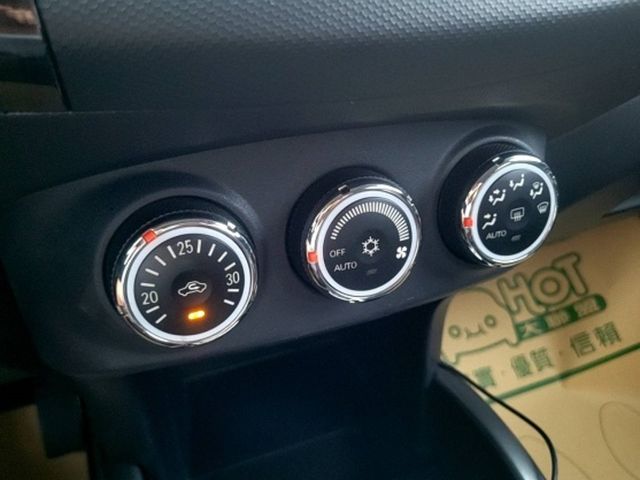 MITSUBISHI三菱 OUTLANDER  第16張相片