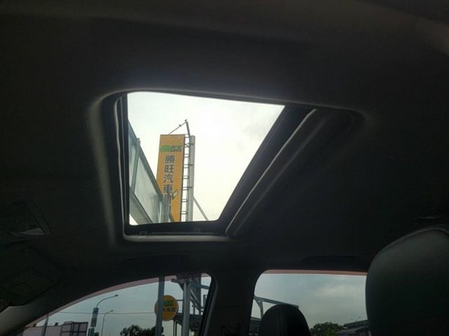 MITSUBISHI三菱 OUTLANDER  第20張相片