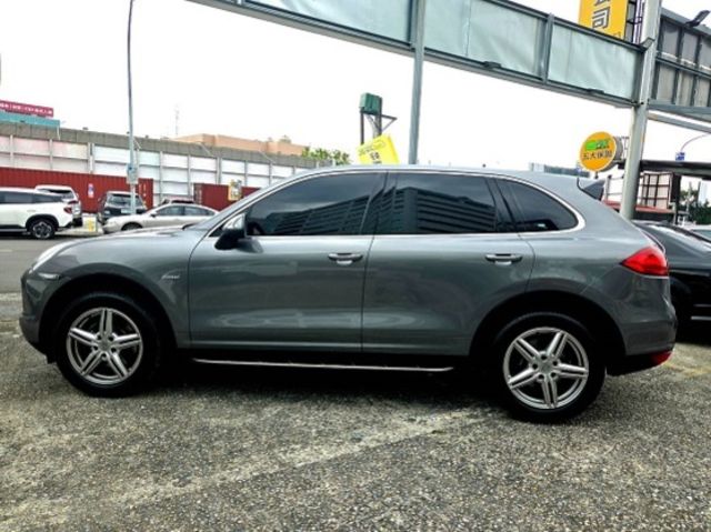 PORSCHE保時捷 CAYENNE  第5張相片