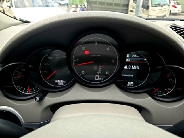 PORSCHE保時捷 CAYENNE  第8張相片