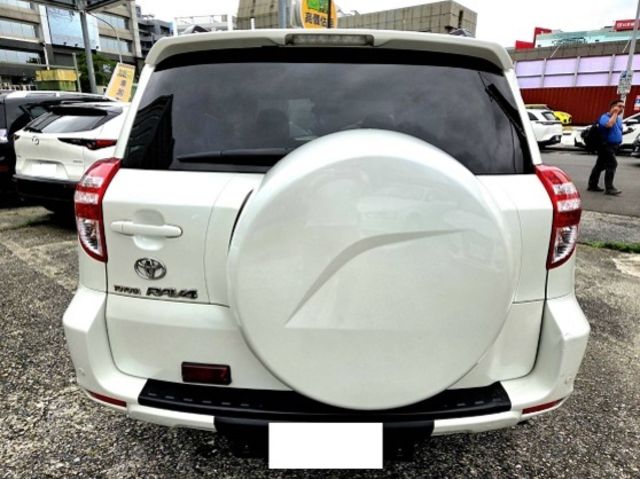 TOYOTA豐田 RAV4  第4張相片