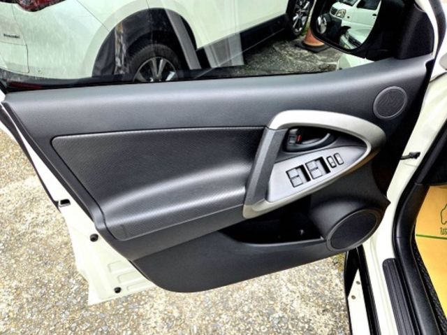TOYOTA豐田 RAV4  第5張相片