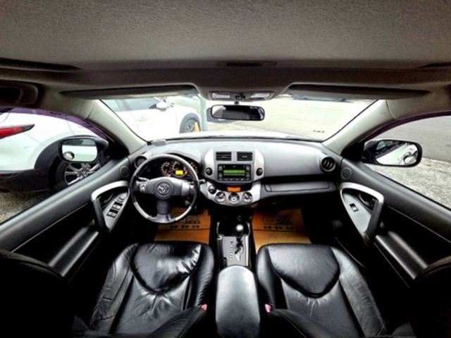 TOYOTA豐田 RAV4  第8張相片