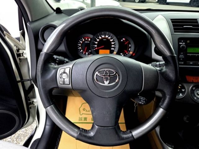TOYOTA豐田 RAV4  第9張相片