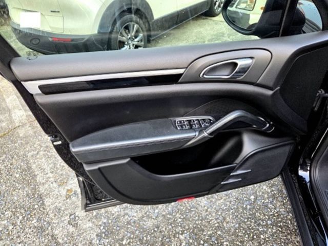 PORSCHE保時捷 CAYENNE  第6張相片