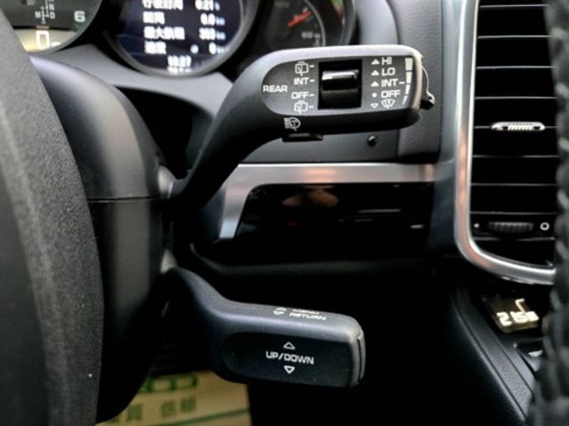 PORSCHE保時捷 CAYENNE  第14張相片