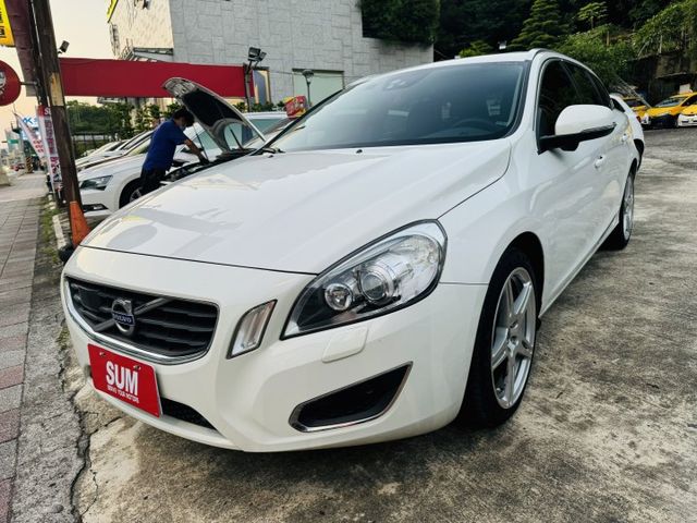 已深耕內湖20年的老店!旗艦版/全速域跟車系統/防碰撞警示/天窗/盲點偵測/車道偏移/雙電動椅/藍芽  第3張相片