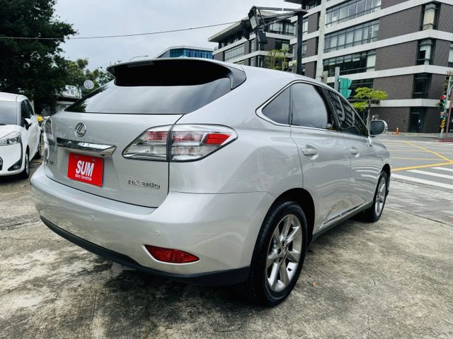 已深耕內湖20年的老店!雙側免鑰匙/四輪傳動/全景天窗/雙側電動椅/電動尾門/定速/超大空間  第6張相片