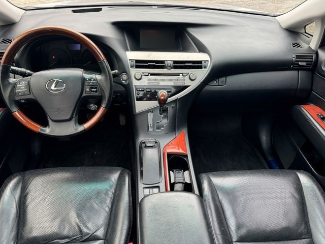 已深耕內湖21年的老店!雙側免鑰匙/四輪傳動/全景天窗/雙側電動椅/電動尾門/定速/超大空間  第8張相片