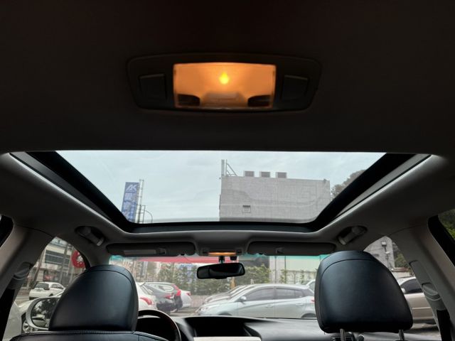 已深耕內湖21年的老店!雙側免鑰匙/四輪傳動/全景天窗/雙側電動椅/電動尾門/定速/超大空間  第12張相片