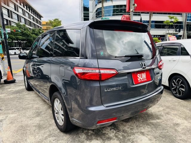 已深耕內湖20年的老店!一手車/免鑰匙/原鈑件/雙側滑門/倒車影像/  第4張相片