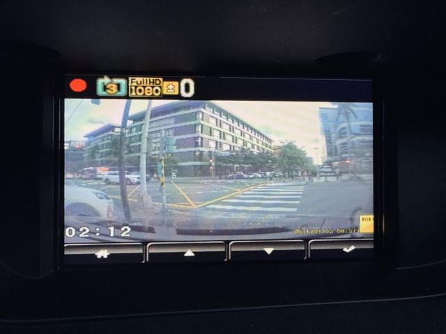 已深耕內湖21年的老店!原廠保養/內裝漂亮/後座舒適/ACC跟車/藍芽/數位電視/天窗  第12張相片