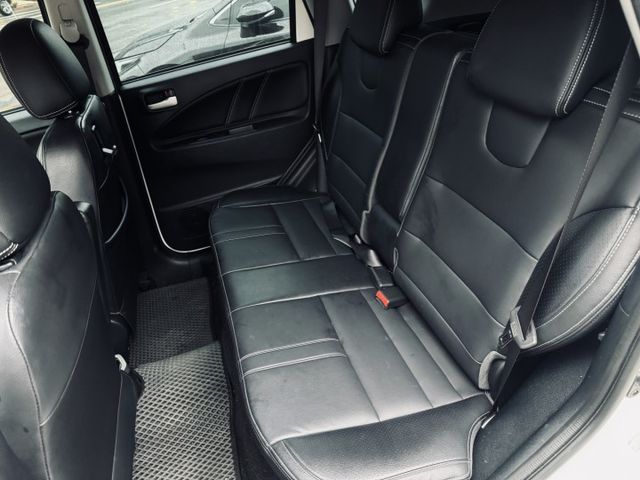 已深耕內湖21年的老店!原鈑件/代步小車/保固兩年/免鑰匙/電動尾門/倒車影像/定速/盲點偵測  第10張相片