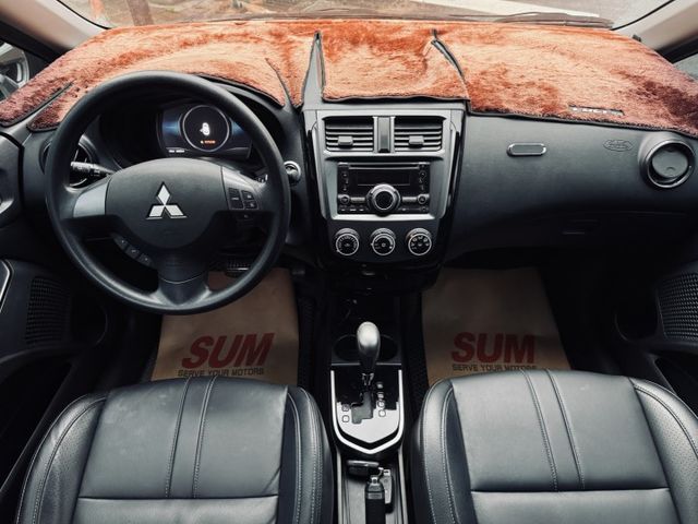 已深耕內湖21年的老店!原鈑件/代步小車/保固兩年/免鑰匙/電動尾門/倒車影像/定速/盲點偵測  第13張相片