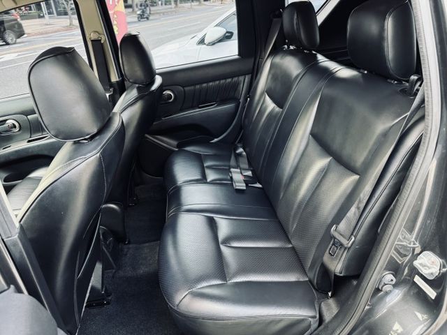 已深耕內湖21年的老店!/一手車/原鈑件/一年跑一萬/皮椅/後座.後箱大空間/舒適座椅/  第9張相片