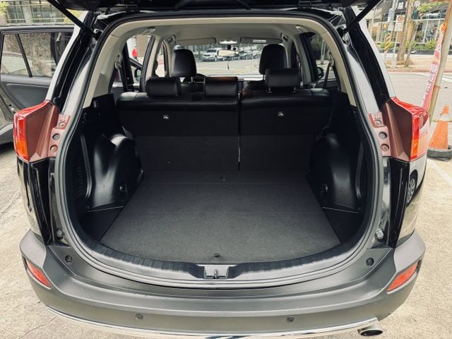 已深耕內湖21年的老店!/一手車/原鈑件/AppleCarplay/Garmin衛星導航/倒車影像/恆溫/定速/  第15張相片