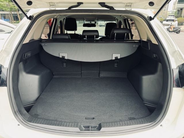 已深耕內湖21年的老店!/一手車/原鈑件/僅跑9萬公里/4條全新胎/藍芽/倒車影像/免鑰匙啟動/  第14張相片