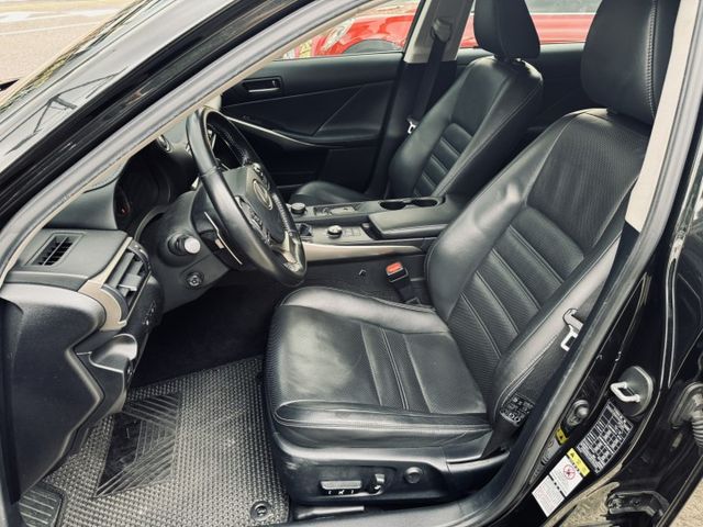 已深耕內湖21年的老店!/一手車/原鈑件/僅跑6萬公里/原廠保養/ACC跟車/通風座椅/雙邊電動椅/  第7張相片