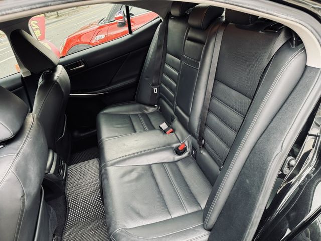 已深耕內湖21年的老店!/一手車/原鈑件/僅跑6萬公里/原廠保養/ACC跟車/通風座椅/雙邊電動椅/  第10張相片