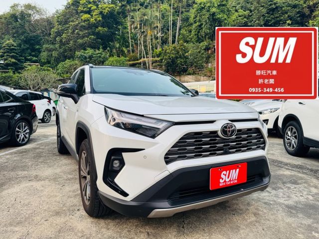 已深耕內湖21年的老店!原鈑件原漆/油電旗艦E-fore精裝版/全景天窗/通風座椅/雙電動座椅/還景行車紀錄器/  第1張相片