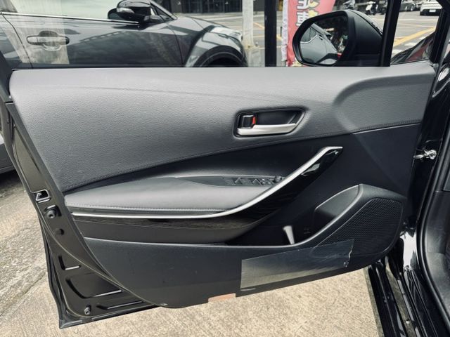 已深耕內湖21年的老店!一手車/ikey免鑰匙/AppleCarplay/倒車影像/藍芽/盲點偵測/極新/  第8張相片