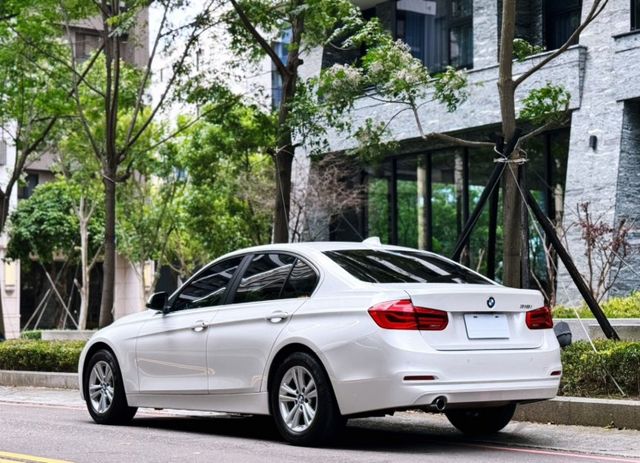 3 SERIES SEDAN F30  第3張相片
