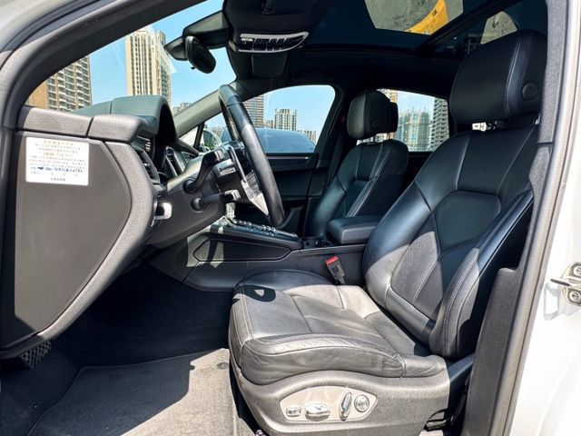 MACAN  第6張相片