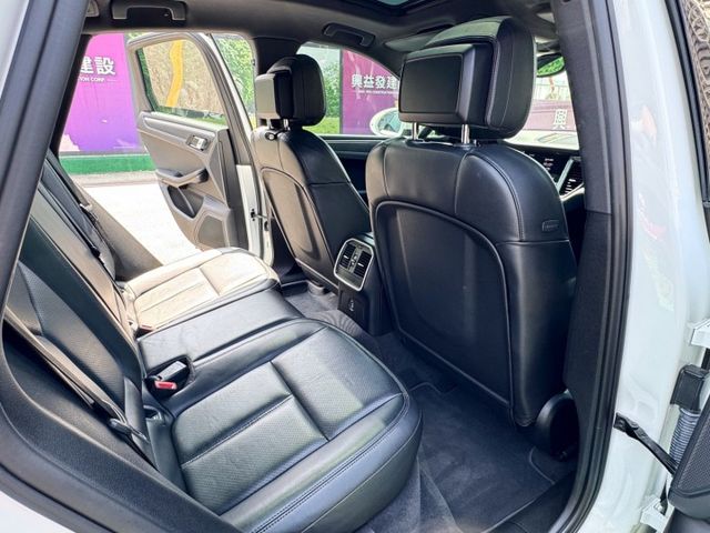 MACAN  第7張相片