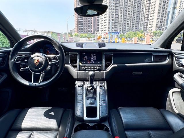 MACAN  第8張相片